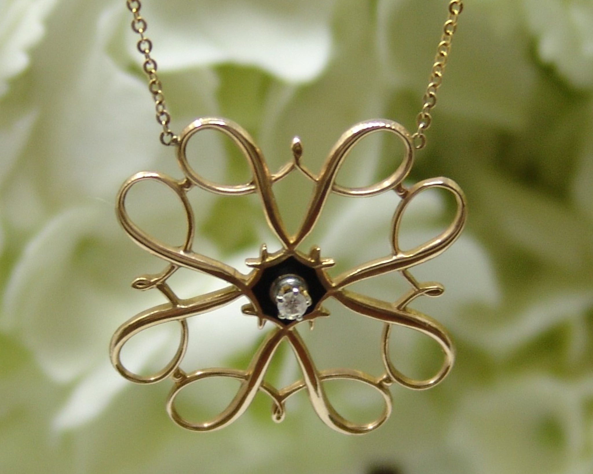 Victorian Pin Necklace – Flower Style