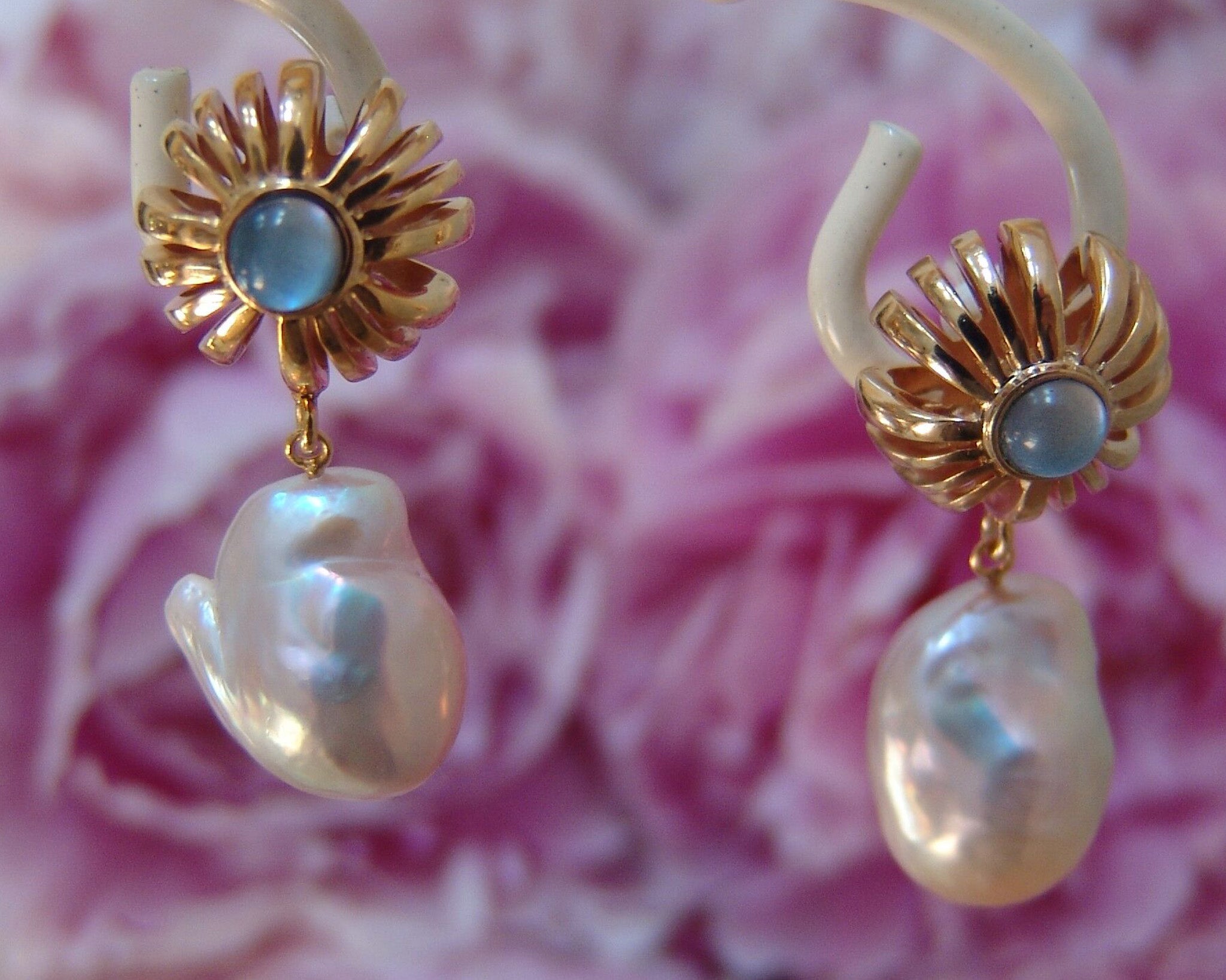 South Sea Pearl Earring